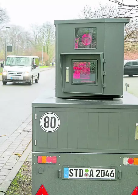 Der Landkreis verfügt inzwischen über drei sogenannte Semistationen (Blitzer-Anhänger) | Foto: Landkreis Stade / Daniel Beneke