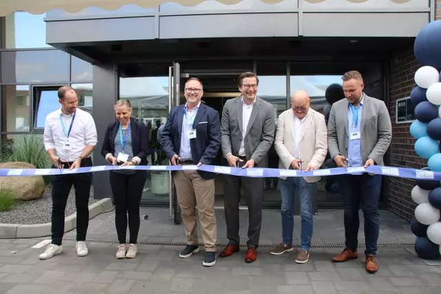 Bastian Ziegler (KFP), Anne Wagner KFP), Marco Gießing (KFP), Christian Wolff (Direktor BKW Engineering SE), Firmengründer Albert Kusserow und Thomas Merkewitsch (KFP)