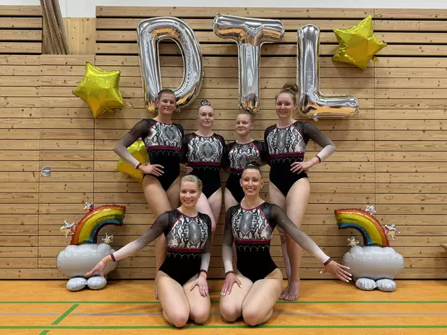 Das erfolgreiche Turn-Team des TSV Buchholz 08 mit (stehend v.l.): Lisa Unger, Juliane Grunwald, Vladyslava Ozinkovska, und Kapitänin Maria Heitmann, sowie (vorne kieend v.l.): Virgenie ten Voorde und Daria Hofmann | Foto: TSV 08