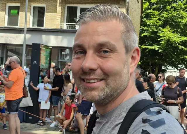 Zwei Söhne von Steven Gerhard aus Buchholz waren beim Stadtlauf am Start: Noah (9) und Eliah (6) waren beim Stadtlauf dabei. Der Papa überlegt noch, ob er vielleicht auch mal mitmacht | Foto: poep