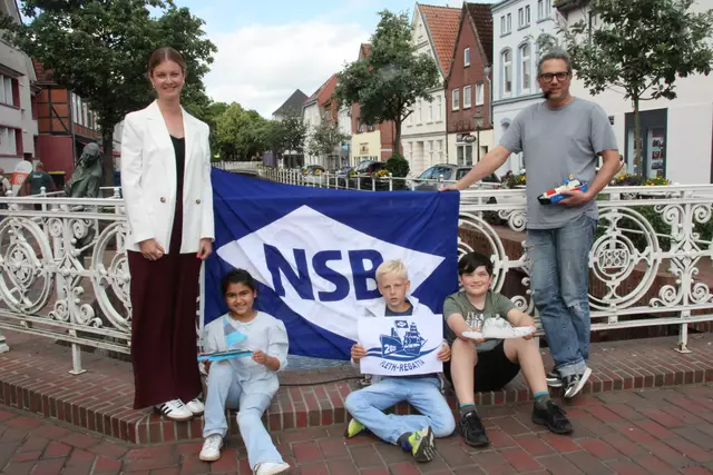 Lina Wörner (NSB) und Idenngeber Wolfram Schäfer mit Sanah (v. li.), Tom und Jonte