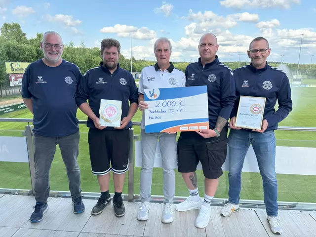 Bei der Ehrung (v. li.): Alf Dietrich, Tim Wilhelmi, Hans-Jürgen Lorenschat, Danny Lüdecke, Frank Porthun | Foto: KSB