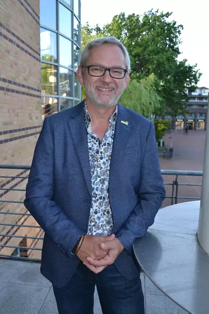 Frank Piwecki hat gut Lachen: Mehrheitlich wurde er als stellvertretender Buchholzer Bürgermeister bestätigt | Foto: bim