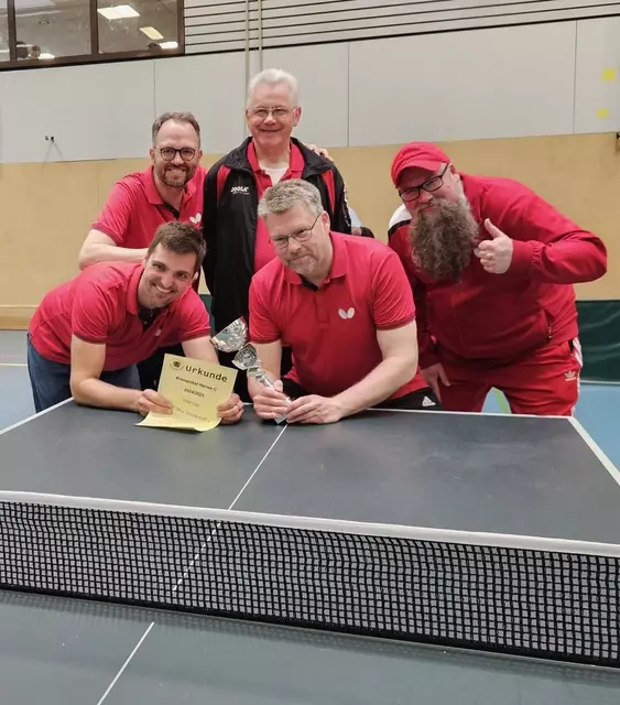 Die Mannschaft (v. li.): Patrik Müller, Stefan Tiemann, Manfred Marschalek, Sven Gottschewsky und Christian Belitz | Foto: Sven Gottschewsky
