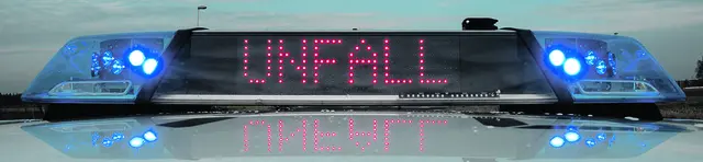 Polizei_Unfall-Anzeige_YY_abr68 | Foto: abr68@stock.adobe.com