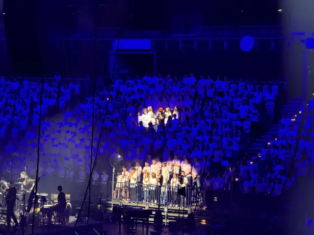 Die Waldschüler auf der Tribüne