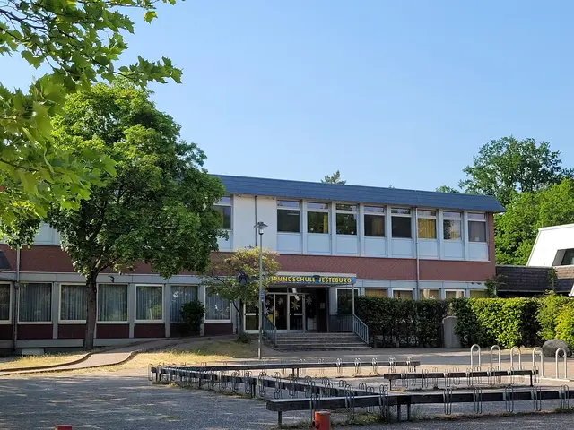 Die marode Grundschule Jesteburg entspricht nicht mehr heutigen Vorgaben, z.B. in Sachen Wärmedämmung und Raumaufteilung | Foto: pöp