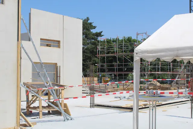 Einige Mauern stehen bereits | Foto: pm