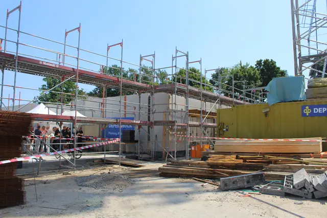 Einige Mauern stehen bereits | Foto: pm