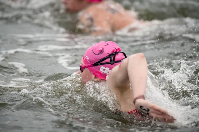 Vivien Joelle Häming sicherte sich mit der Startnummer 37 den Vizetitel bei den Deutschen Meisterschaften im Freiwasserschwimmen | Foto: Leverkus Sportfotografie