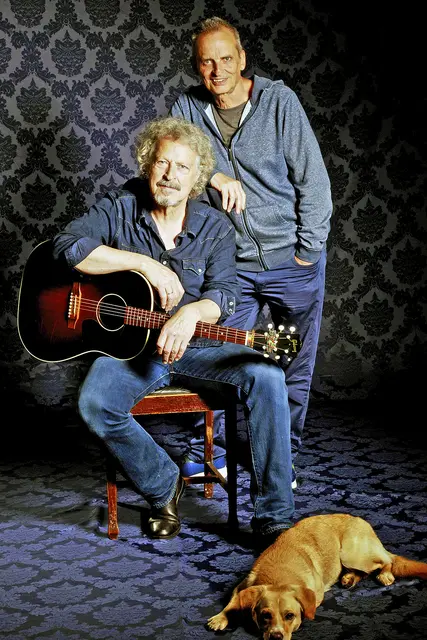 Begleitet wird Wolfgang Niedecken (hier mit Hund "Numa") auf seiner Solo-Tour von Pianist Mike Herting | Foto: Tina Niedecken