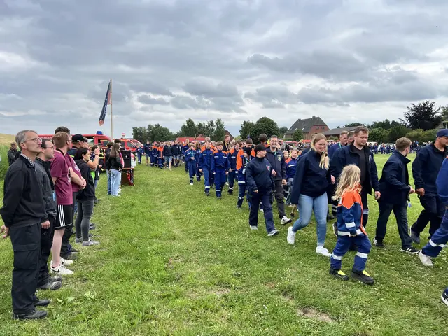 Mehr als 700 Jugendliche haben sich auf Krautsand versammelt | Foto: Daniel Beneke/Landkreis Stade