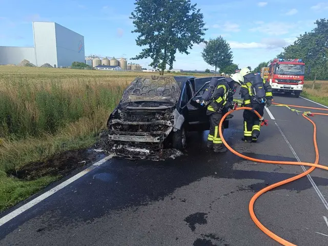 Die Feuerwehr hat die Flammen erfolgreich gelöscht | Foto: Polizei