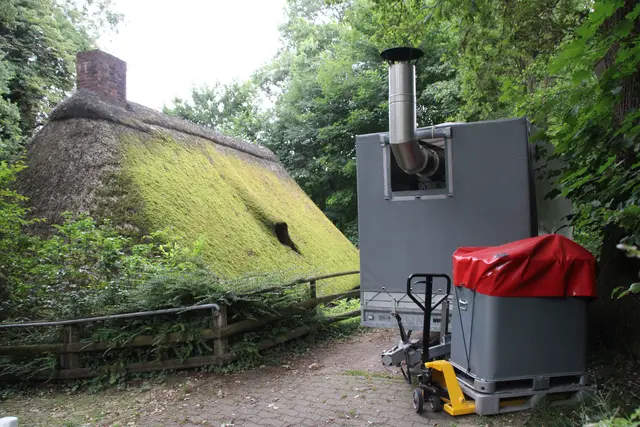 Mit dieser Anlage wurde heiße Luft in die Innenräume der Wassermühle geblasen