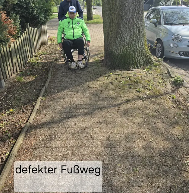 Für Rollstuhlfahrer sind defekte Fußwege wie der an der Straße Im Saal unzumutbar | Foto: thl