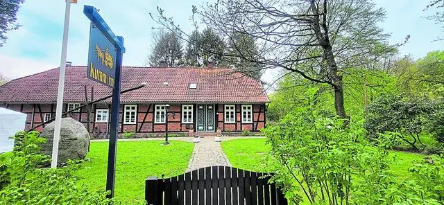 Dat ole Fösterhuus ist immer ein beliebtes Ziel für Besucher aus der Region | Foto: Verein Postkutsche Lüneburger Heide