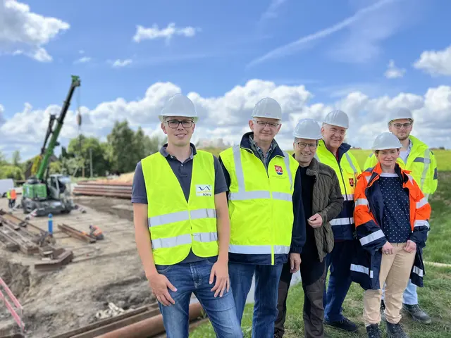 Ortstermin an der Sielbaustelle | Foto: Daniel Beneke/LK Stade