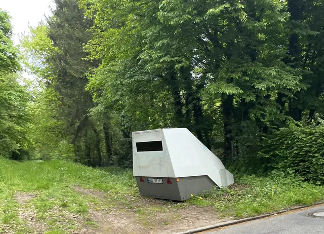 Ein Blitzer in der Karoxbosteler Chaussee | Foto: sra