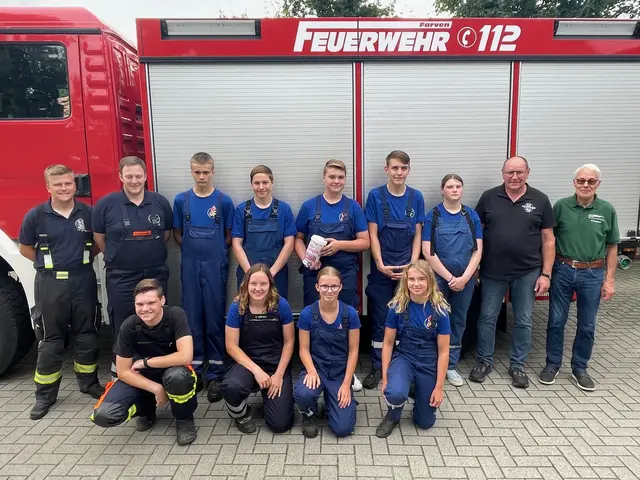 Spendenübergabe an die Jugendfeuerwehr | Foto: Bredehöft