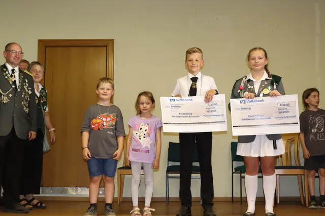 Kinderkönigspaar und Kinderprinzenpaar | Foto: Schützenverein Sauensiek