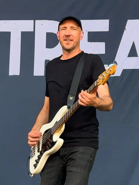 Hirsch, Bassist der Montreal | Foto: @olb_in_concert
