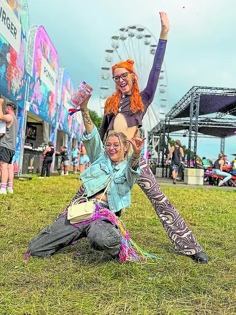 Anneli und Melina in Festivalstimmung | Foto: @olb_in_concert