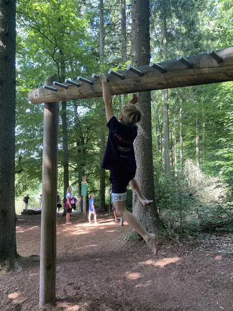 Ein Ausflug in den Barfußpark gehörte zum Ferienprogramm | Foto: Feldbinder Spezialfahrzeugwerke GmbH 