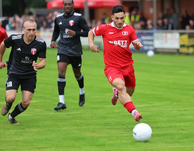 Der Buchholzer Alpay Can Altunteas (re.) lief seinen Gegenspielern auf und davon | Foto: cc