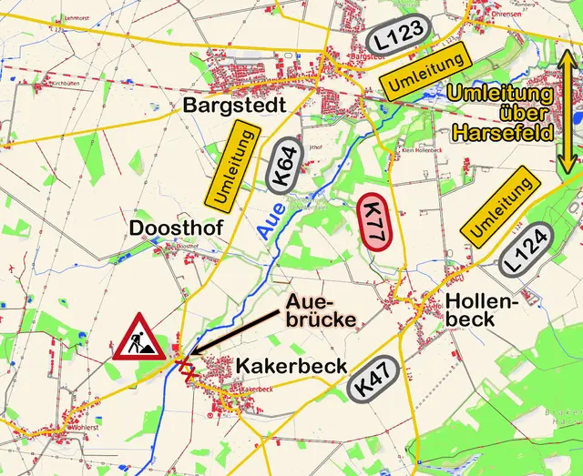 Sobald die K64 fertig ist, beginnen die Bauarbeiten an der Auebrücke (schwarzer Pfeil). Die offizielle Umleitung erfolgt über Harsefeld und nicht über die K77 | Foto: OpenTopo Map/jd