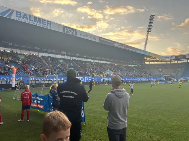 Beeindruckende Kulisse: Erstmals spielte ein SaGa-Team vor 6.000 Zuschauern im Ostseestadion  | Foto: Butzlaff