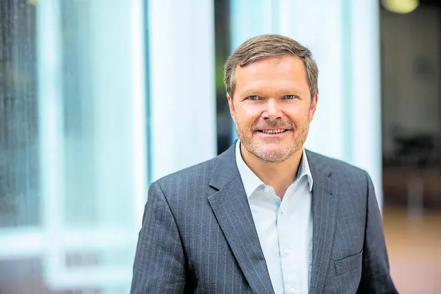 Ausbildungsexperte und stellvertretender IHKLW-Hauptgeschäftsführer Sönke Feldhusen,  | Foto: Andreas Tamme.web