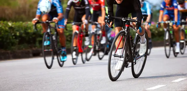 Wegen der Cyclassics sind am 17. August zeitweise mehrere Straßen im Landkreis Stade gesperrt | Foto: Adobe Stock/ PPstock