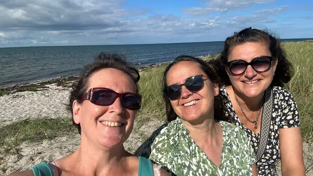 Die Freundinnen in Dänemark: Astrid (li.) und Nicola (re.) haben Anu auf ihrem Campingplatz besucht und ein paar schöne Tage zusammen verbracht | Foto: Hartmann