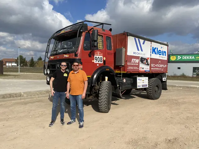 Das SG Racing Nordheide-Team nach der Abholung ihres Dakar-Lkw - vor dem Umbau | Foto: SG Racing Nordheide