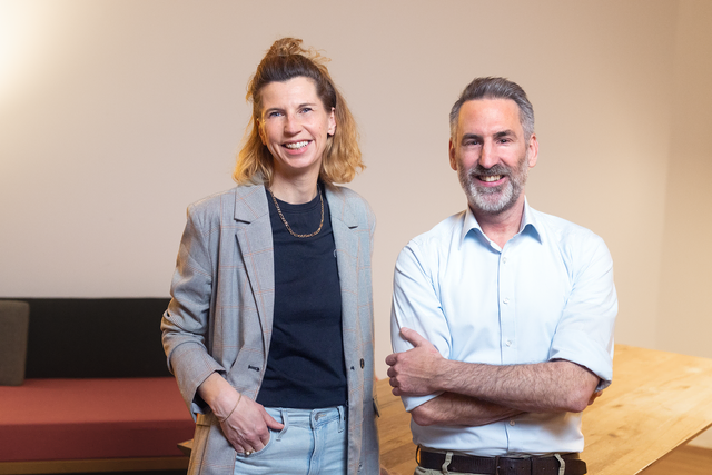 Die Entwickler von NYZZU Nina Lindenblatt aus Hollern-Twielenfleth und Kai Afflerbach aus Hamburg | Foto: NYZZU/muxmäuschenwild GmbH