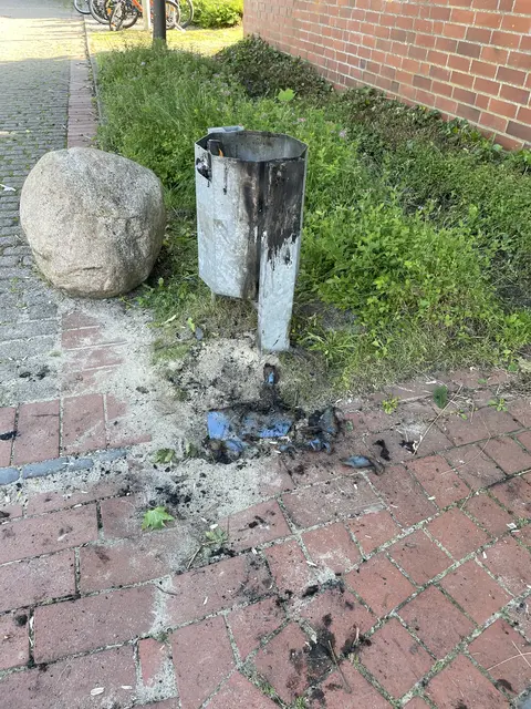 Auch ein Mülleimer wurde in Brand gesteckt | Foto: SG Lühe