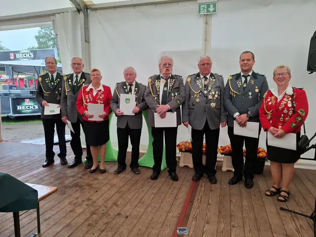Geehrte Mitglieder des Schützenvereins Ashausen | Foto: Renate Buchholz