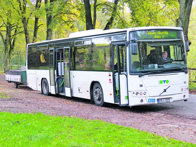 Die sechs Freizeitbusse, jeweils mit einem Fahrradanhänger ausgestattet, sind noch bis zum 3. Oktober fünf Mal pro Tag unterwegs | Foto: oh