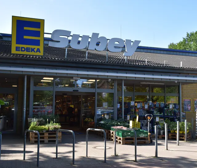 Der Edeka-Standort an der Hamburger Straße 83 | Foto: Axel-Holger Haase