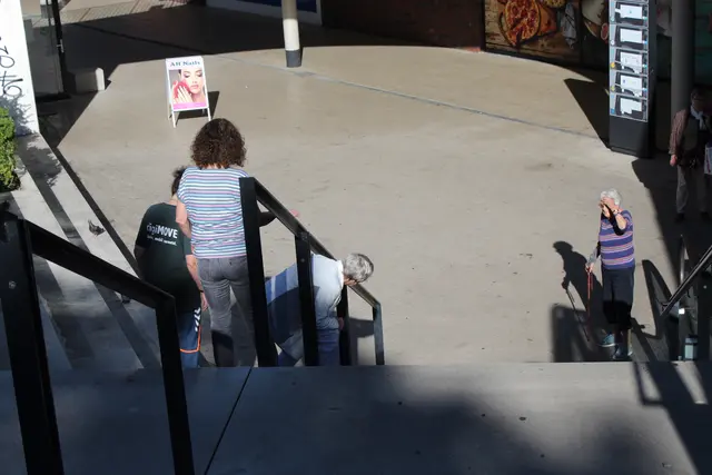 Das Treppengeländer am Einkaufszentrum bot Übungen auch für Fortgeschrittene | Foto: sb