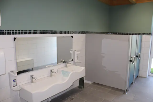 Blick in die kleinen Sanitäranlagen | Foto: sb