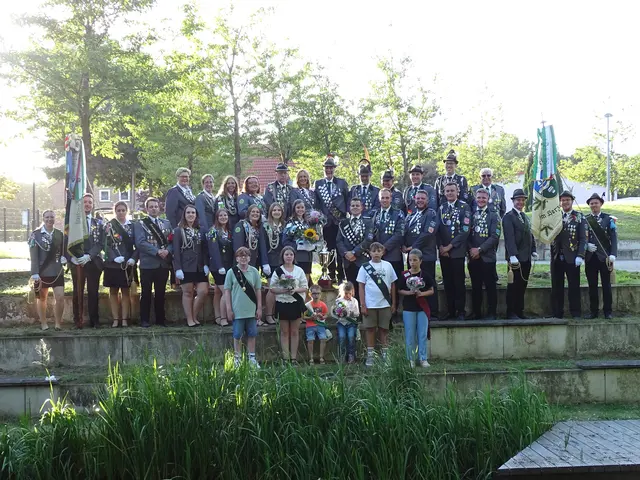 Volles Königshaus inklusive Stadtbeste und Kreisjugendschützenkönig | Foto: Schützenverein Bützfleth