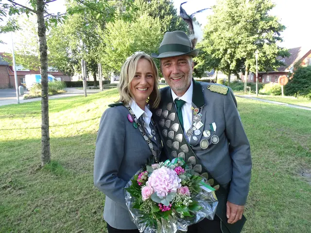 Schützenkönig Nils Raether und Königin Annick Schwedewsky | Foto: Schützenverein Bützfleth