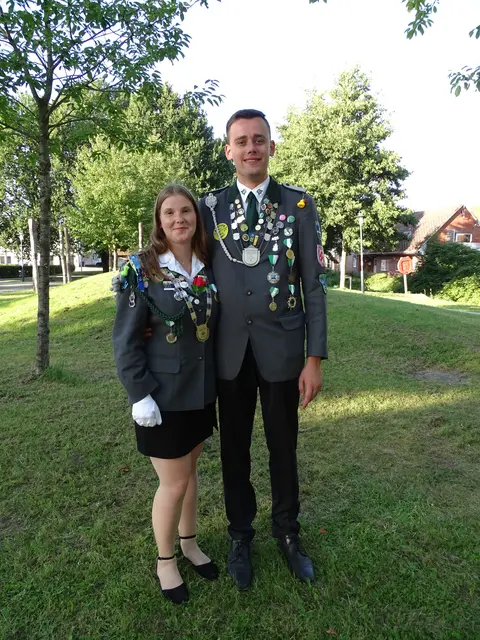 Jungschützen-Bestleute Beke Gäthjens und Bastian Vollmers | Foto: Schützenverein Bützfleth