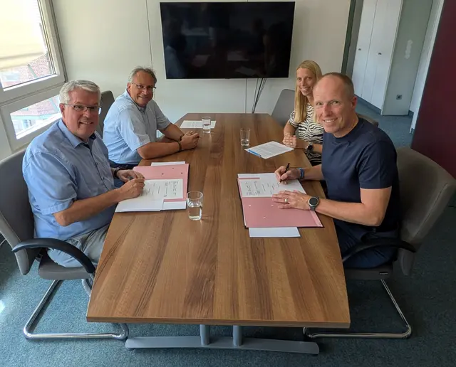 Bei der gemeinsamen Projektbesprechung im Rathaus von Neu Wulmstorf erfolgte die Unterzeichnung der Vereinbarungen zur Interkommunalen Zusammenarbeit  | Foto: Gemeinde Neu Wulmstorf