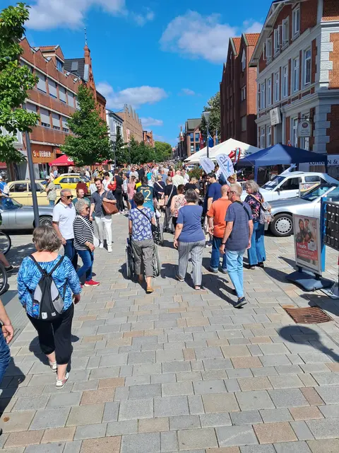 Etwa 15.000 Menschen besuchten das Oldtimer-Treffen in Winsen | Foto: Anika Werner