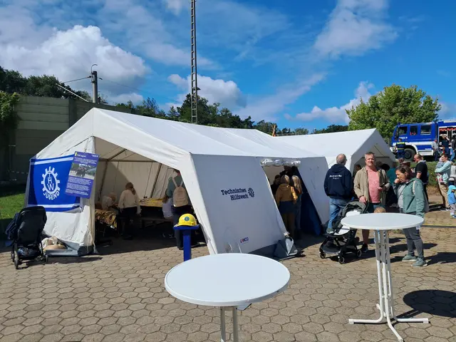 Die Jugendgruppe hat ein Bastelzelt für die kleinen Besucher aufgebaut | Foto: Anika Werner