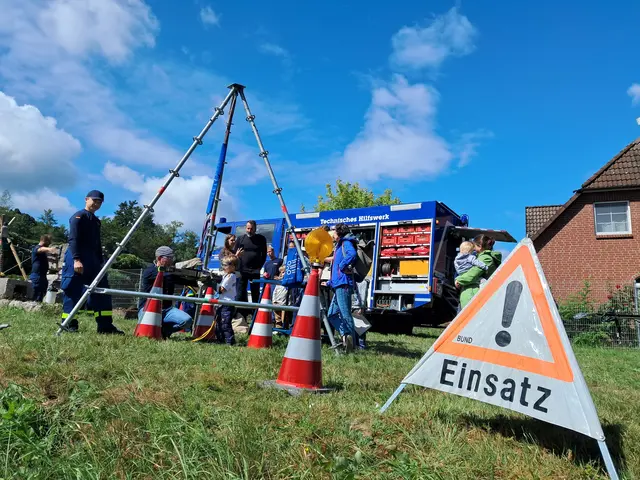 Im Einsatz mit dem Spreizer | Foto: Anika Werner