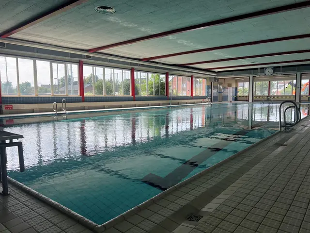 Das Hallenbad Over ist aufgrund eines Lecks im Schwimmbecken aktuell geschlossen | Foto: Gemeinde Seevetal 