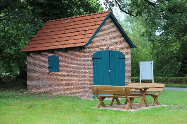 Das alte Spritzenhaus erstrahlt nach der Sanierung in neuem Glanz und öffnet zum Tag des offenen Denkmals am 14. September | Foto: Landkreis Harburg